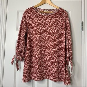 Max Studio Red and White Patterned Blouse With 3/4 sleeves Size L/XL